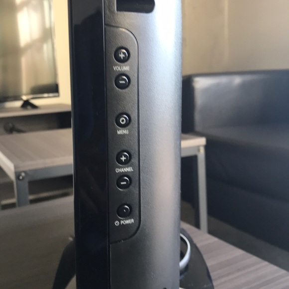 14 Inch Phillips TV - Picture 2 of 6